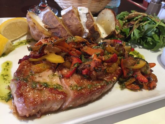 Tuna steak, lunch specials