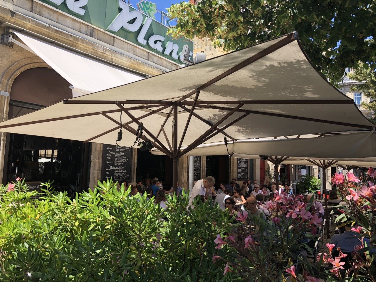 Restaurant with terrace - Bordeaux